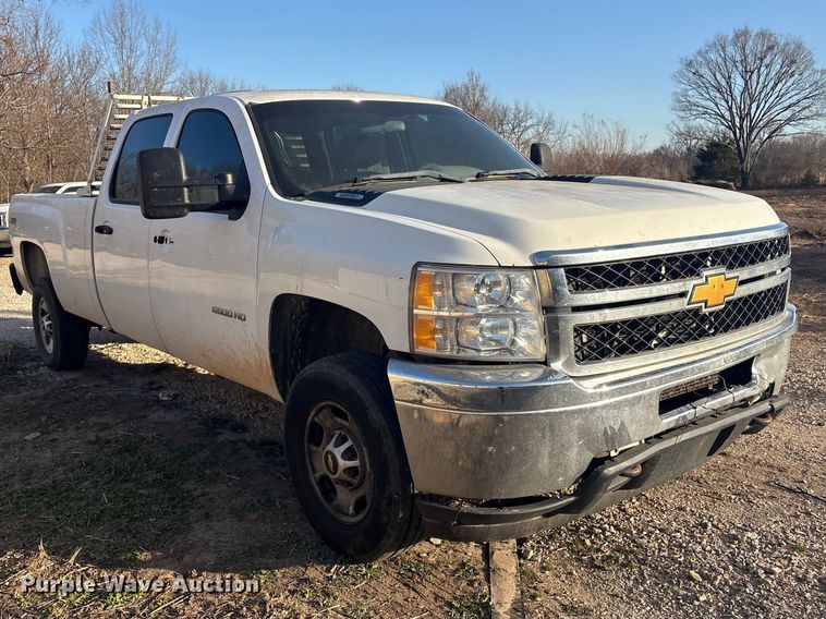 image for item EV2752 2013 Chevrolet Silverado 2500HD Crew Cab pickup truck