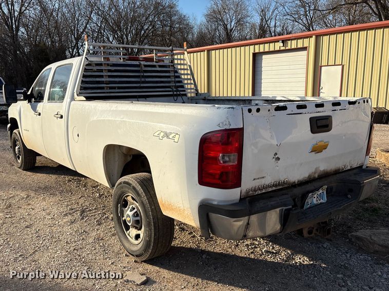image for item EV2752 2013 Chevrolet Silverado 2500HD Crew Cab pickup truck