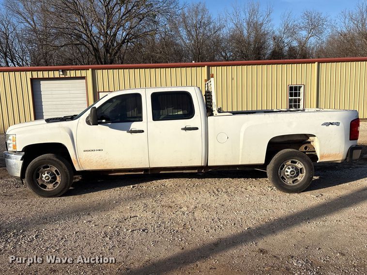 image for item EV2752 2013 Chevrolet Silverado 2500HD Crew Cab pickup truck