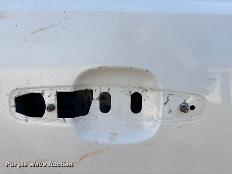 image for item EV2752 2013 Chevrolet Silverado 2500HD Crew Cab pickup truck