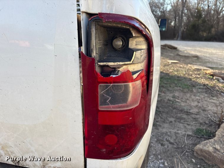 image for item EV2752 2013 Chevrolet Silverado 2500HD Crew Cab pickup truck