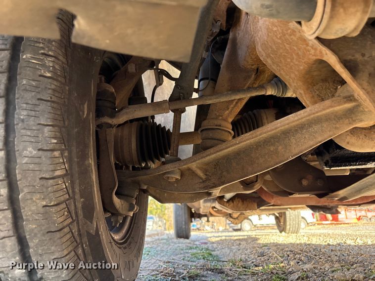 image for item EV2752 2013 Chevrolet Silverado 2500HD Crew Cab pickup truck