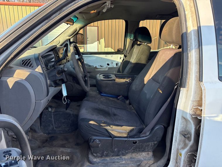 image for item EV2752 2013 Chevrolet Silverado 2500HD Crew Cab pickup truck