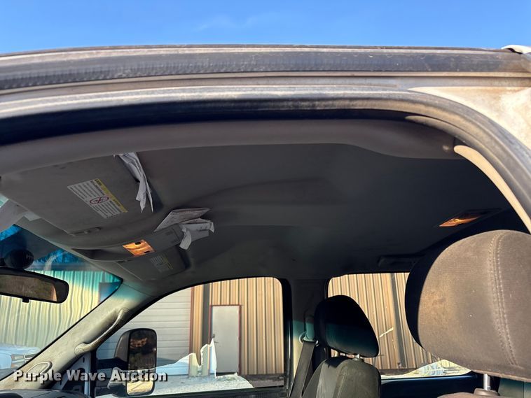 image for item EV2752 2013 Chevrolet Silverado 2500HD Crew Cab pickup truck