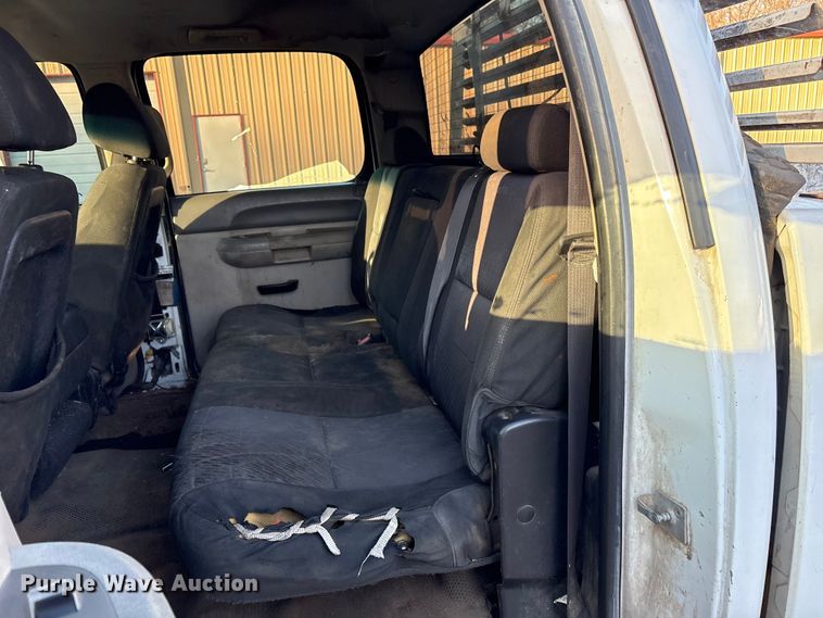 image for item EV2752 2013 Chevrolet Silverado 2500HD Crew Cab pickup truck