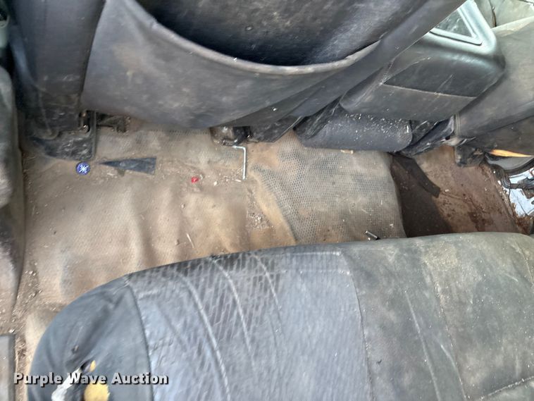 image for item EV2752 2013 Chevrolet Silverado 2500HD Crew Cab pickup truck