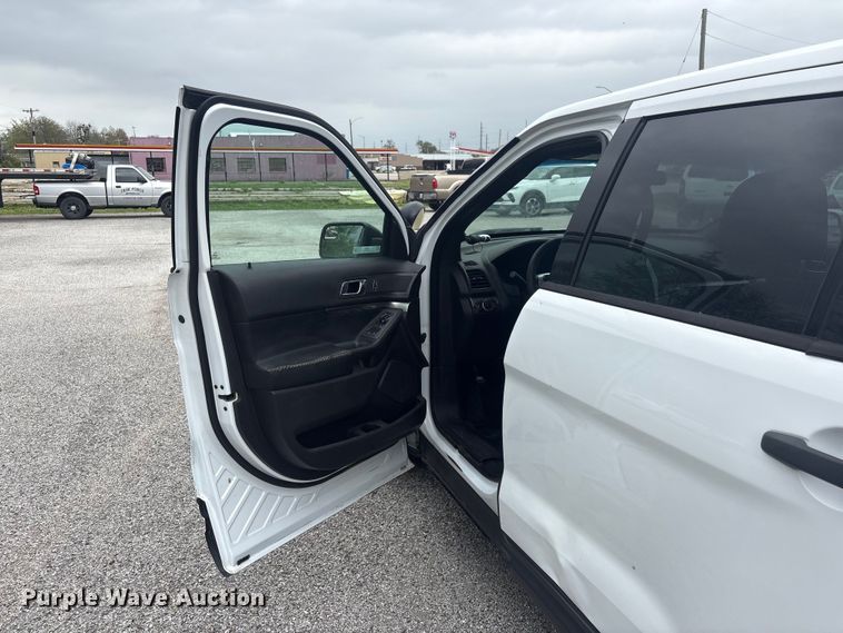 image for item EV2901 2015 Ford Explorer Police SUV