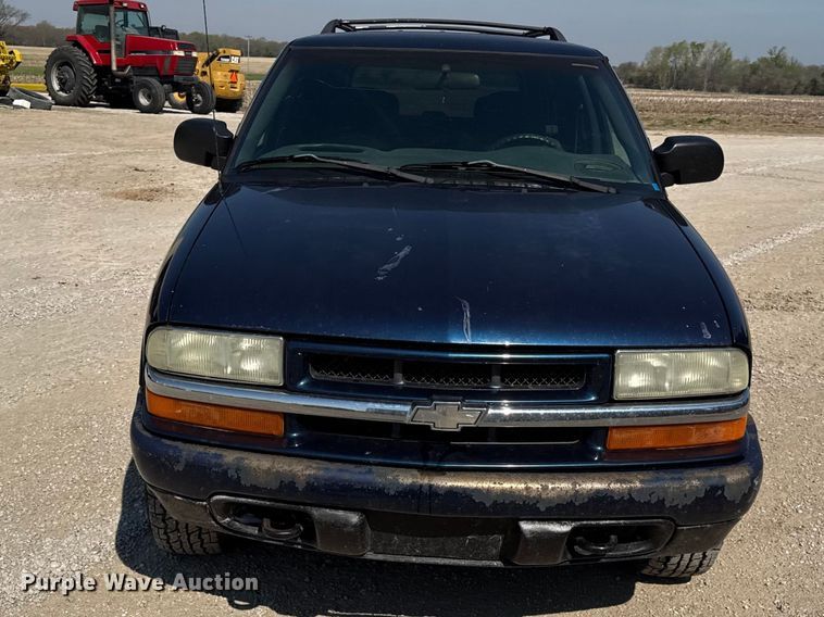 image for item EV7667 2003 Chevrolet Blazer SUV