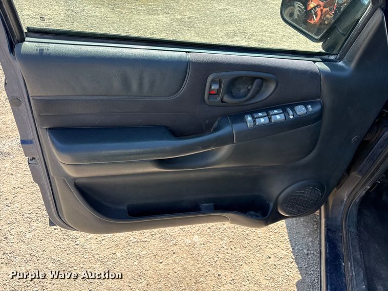 image for item EV7667 2003 Chevrolet Blazer SUV