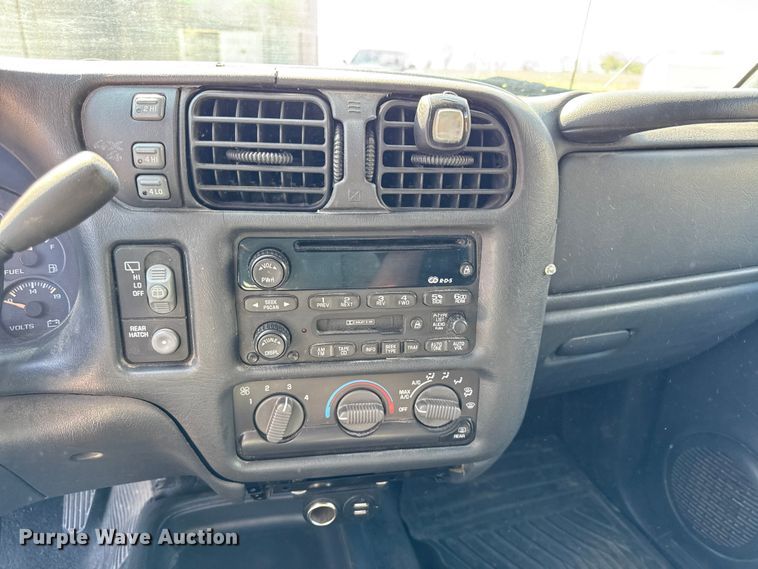 image for item EV7667 2003 Chevrolet Blazer SUV