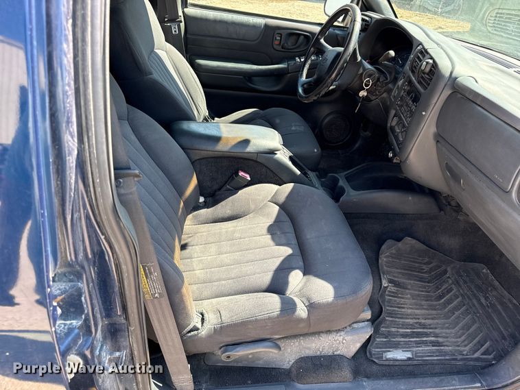 image for item EV7667 2003 Chevrolet Blazer SUV