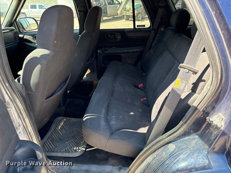 image for item EV7667 2003 Chevrolet Blazer SUV