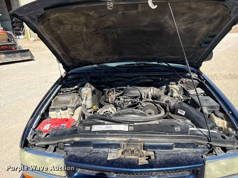 image for item EV7667 2003 Chevrolet Blazer SUV