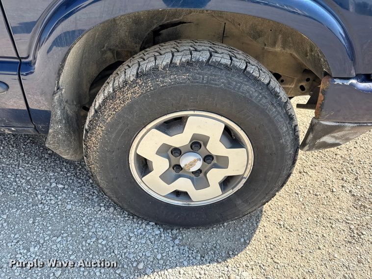 image for item EV7667 2003 Chevrolet Blazer SUV