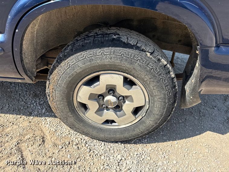 image for item EV7667 2003 Chevrolet Blazer SUV