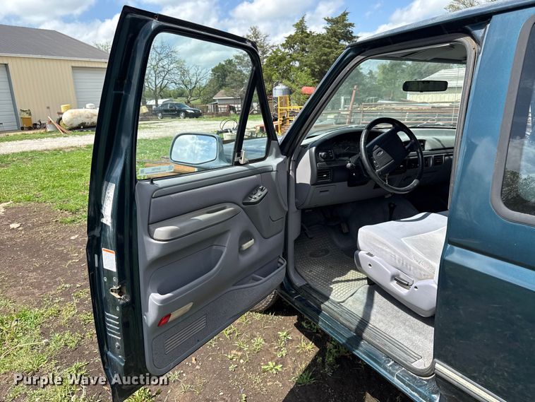 image for item EV7705 1995 Ford F-150 Ext. Cab pickup truck