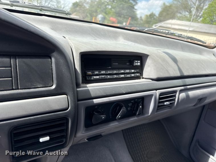 image for item EV7705 1995 Ford F-150 Ext. Cab pickup truck