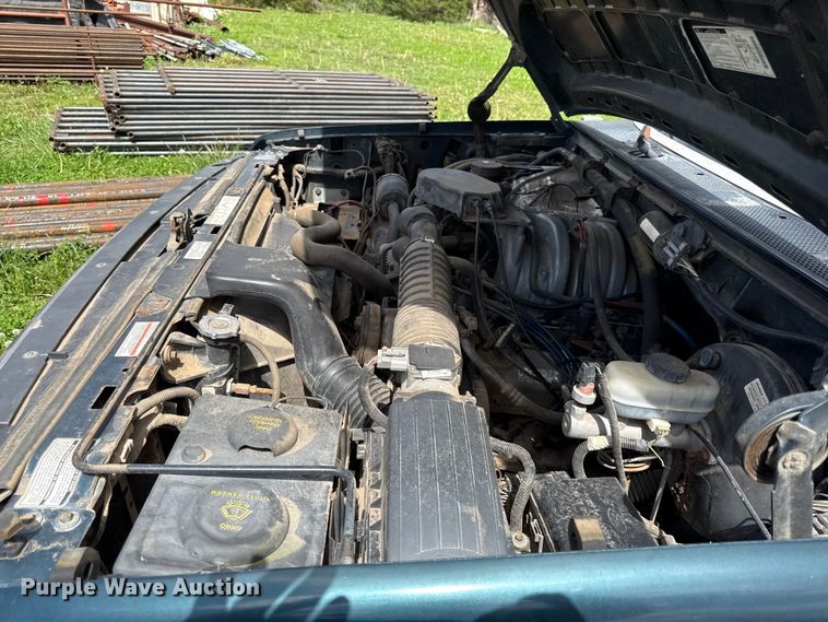 image for item EV7705 1995 Ford F-150 Ext. Cab pickup truck
