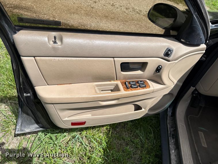 image for item EV7706 2003 Ford Taurus 