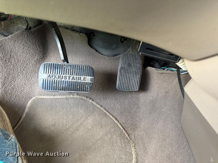 image for item EV7706 2003 Ford Taurus 