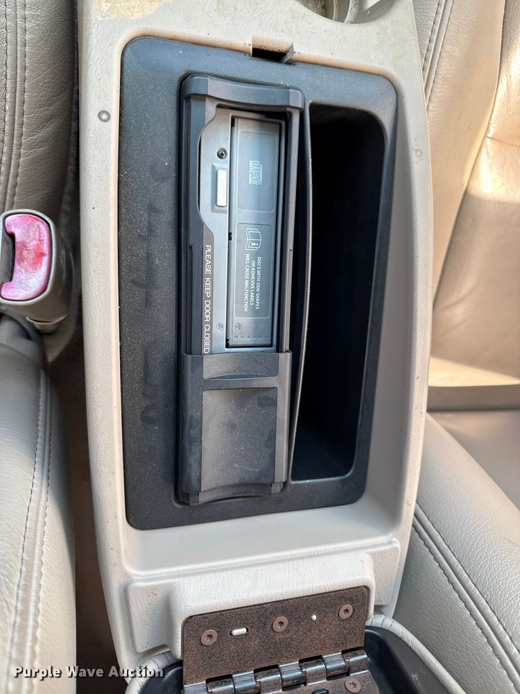 image for item EV7706 2003 Ford Taurus 