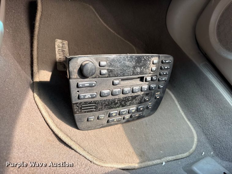 image for item EV7706 2003 Ford Taurus 