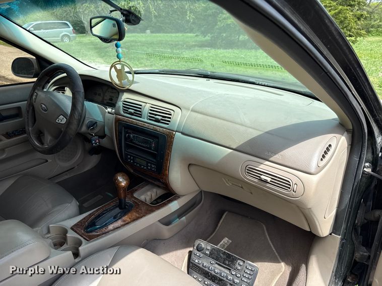 image for item EV7706 2003 Ford Taurus 