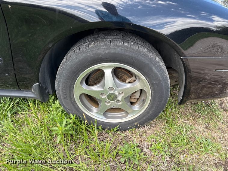 image for item EV7706 2003 Ford Taurus 