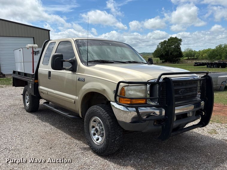 image for item EW1499 2001 Ford F250 Super Duty bale bed pickup truck