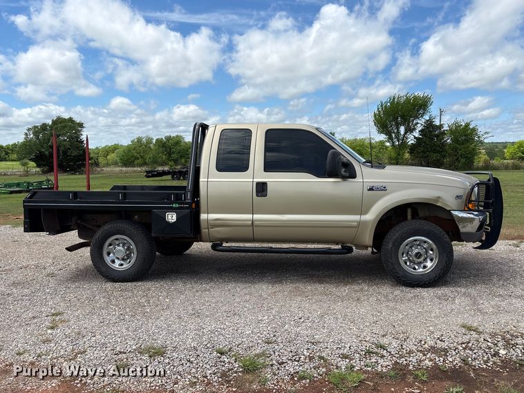 image for item EW1499 2001 Ford F250 Super Duty bale bed pickup truck