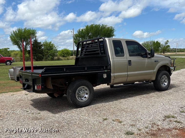 image for item EW1499 2001 Ford F250 Super Duty bale bed pickup truck