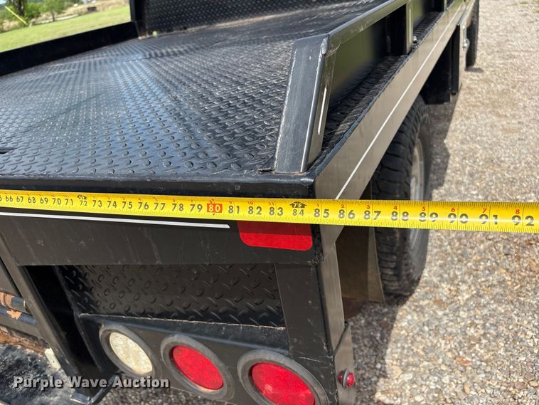 image for item EW1499 2001 Ford F250 Super Duty bale bed pickup truck