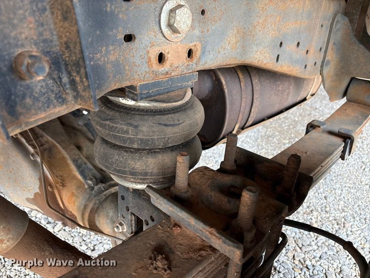 image for item EW1499 2001 Ford F250 Super Duty bale bed pickup truck
