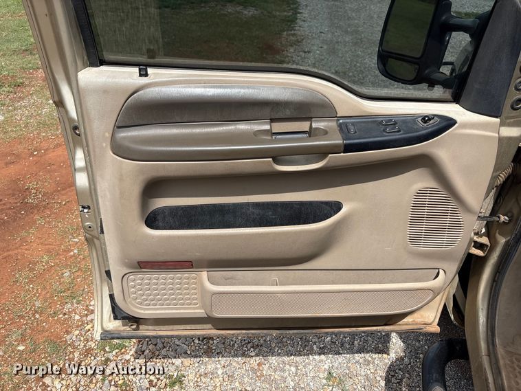 image for item EW1499 2001 Ford F250 Super Duty bale bed pickup truck
