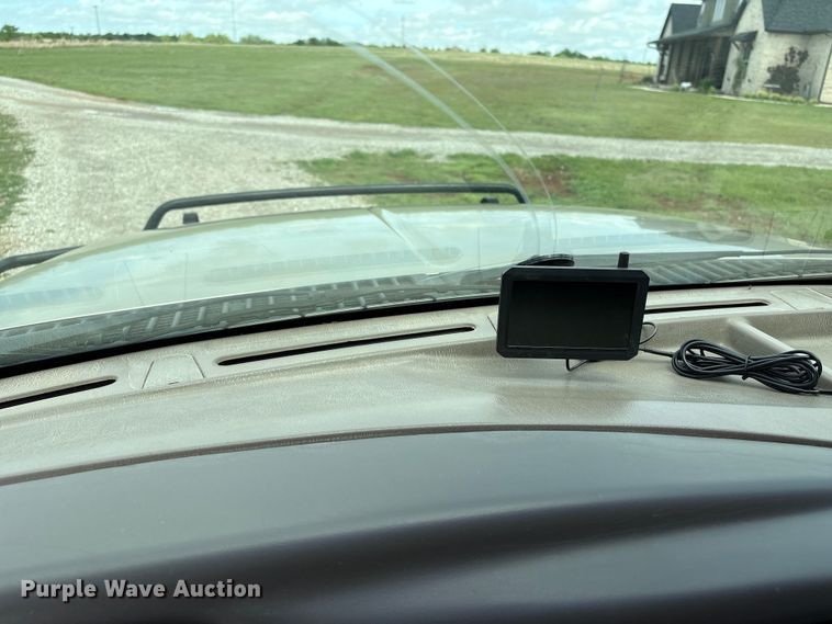 image for item EW1499 2001 Ford F250 Super Duty bale bed pickup truck