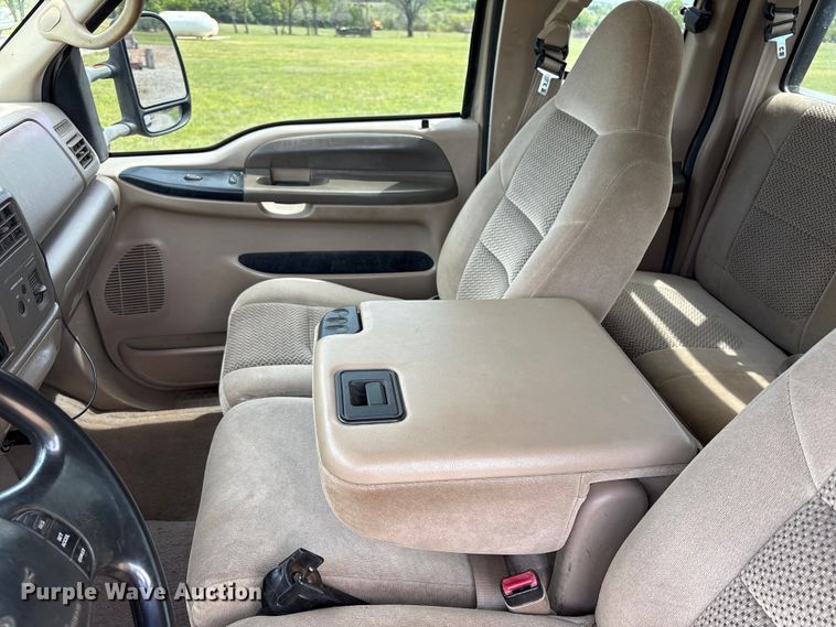 image for item EW1499 2001 Ford F250 Super Duty bale bed pickup truck