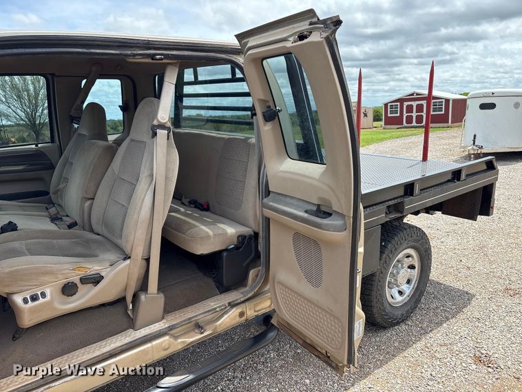 image for item EW1499 2001 Ford F250 Super Duty bale bed pickup truck