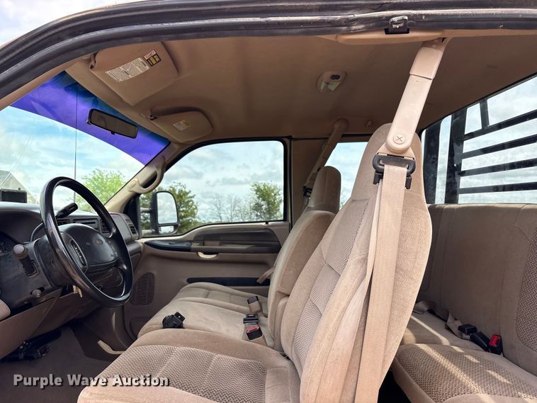 image for item EW1499 2001 Ford F250 Super Duty bale bed pickup truck