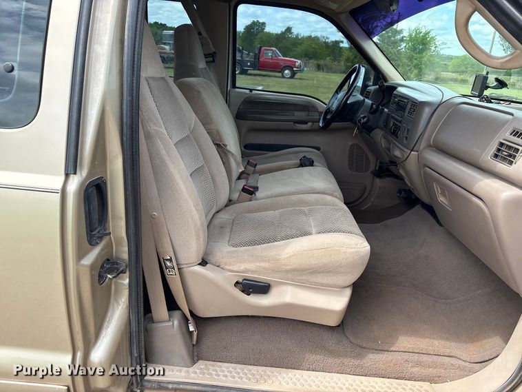 image for item EW1499 2001 Ford F250 Super Duty bale bed pickup truck