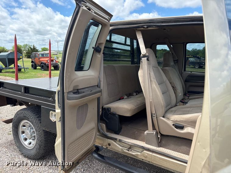 image for item EW1499 2001 Ford F250 Super Duty bale bed pickup truck