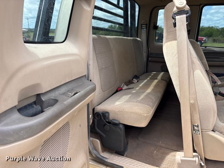 image for item EW1499 2001 Ford F250 Super Duty bale bed pickup truck