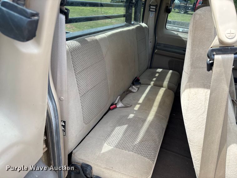 image for item EW1499 2001 Ford F250 Super Duty bale bed pickup truck