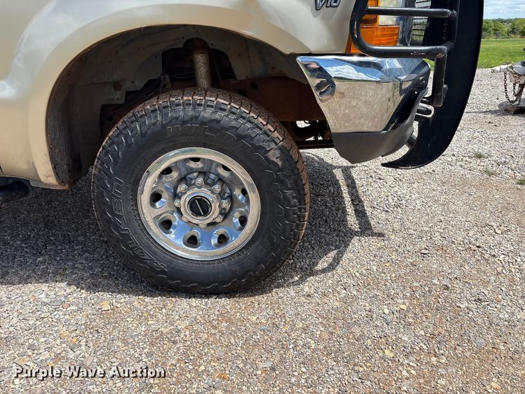 image for item EW1499 2001 Ford F250 Super Duty bale bed pickup truck