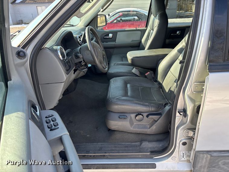 image for item FB2969 2005 Ford Expedition SUV