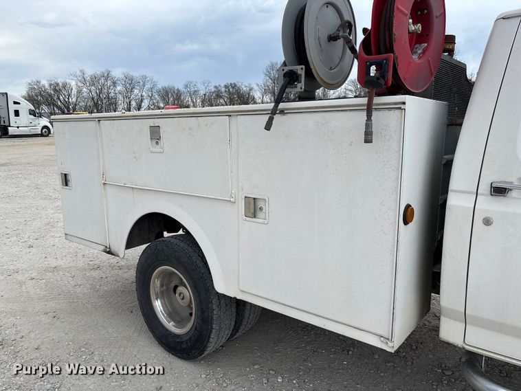 image for item FB3304 1992 Ford F450 Super Duty utility / service truck