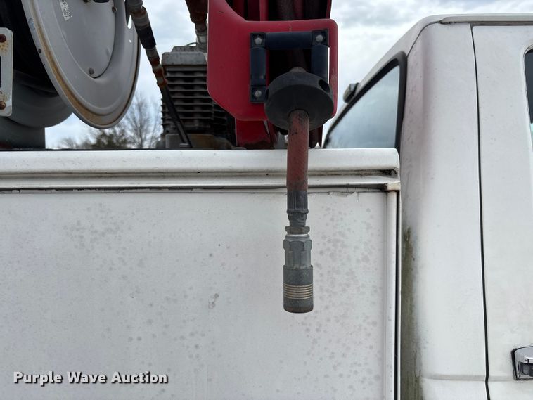 image for item FB3304 1992 Ford F450 Super Duty utility / service truck