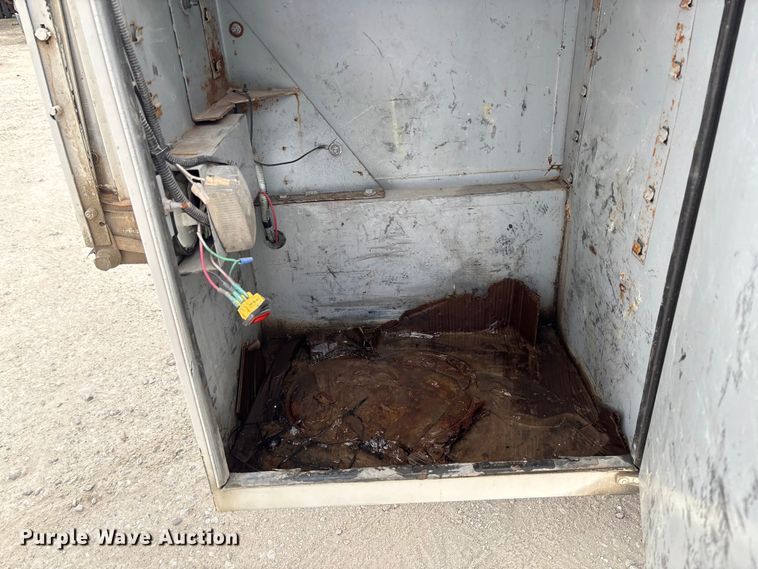 image for item FB3304 1992 Ford F450 Super Duty utility / service truck