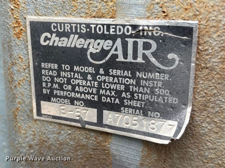 image for item FB3304 1992 Ford F450 Super Duty utility / service truck