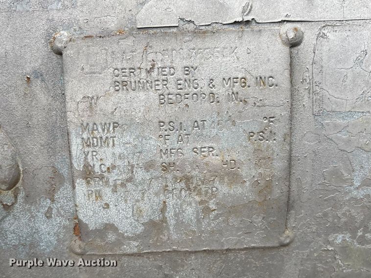 image for item FB3304 1992 Ford F450 Super Duty utility / service truck