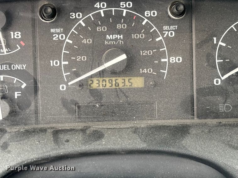 image for item FB3304 1992 Ford F450 Super Duty utility / service truck